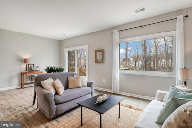 3037 Mission Square Dr, Fairfax, VA 22031 - photo 6