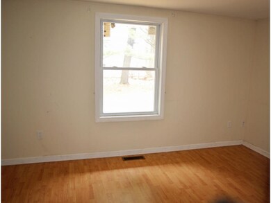87 Wheeler Ave, Salem, NH 03079 - photo 6