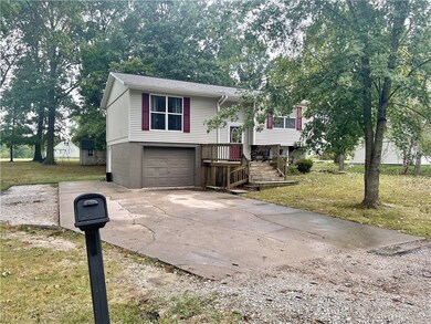 10095 E Heritage Dr, Effingham, IL 62401 - photo 3