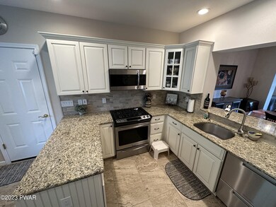 1006 Macintosh Way, Matamoras, PA 18336 - photo 3