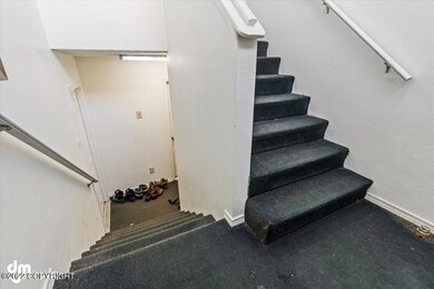 02-Stairway_KC_07273