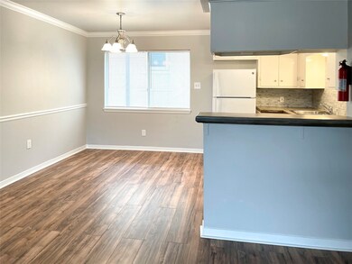 2206 Hazard St unit 4, Houston, TX 77019 - photo 2
