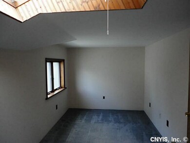 Guest room Skylights in the guest room