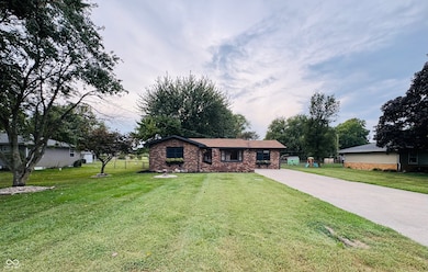 6905 Hendricks St, Anderson, IN 46013 - photo 2