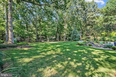 10332 Eclipse Ln, Great Falls, VA 22066 - photo 4