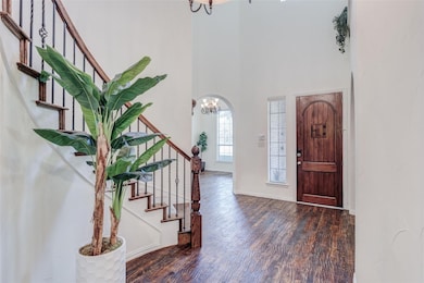 9823 Carriage Hill Ln, Frisco, TX 75035 - photo 2