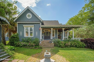 303 Walnut St-1