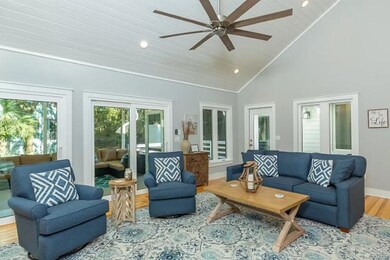 Living room 3