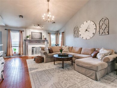 2704 Cimarron Dr, Norman, OK 73071 - photo 2