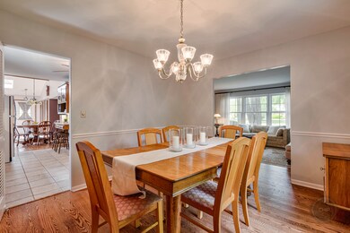 1240 Modaff Rd, Naperville, IL 60540 - photo 4