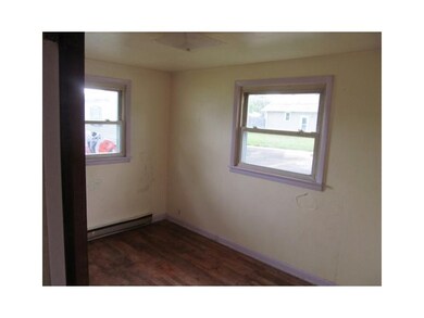 1216 N 10th St, Elwood, IN 46036 - photo 4