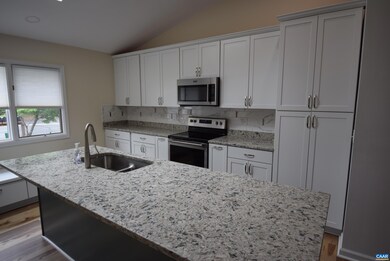 B3 Marina Point unit B3, Palmyra, VA 22963 - photo 6