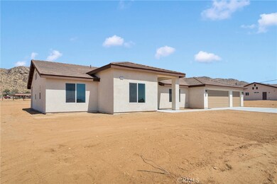 24925 Running Breeze, Apple Valley, CA 92307 - photo 3