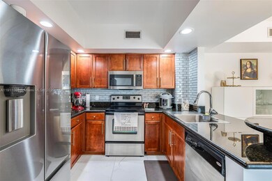 Waverly at Las Olas unit 1413, Fort Lauderdale, FL 33301 - photo 5