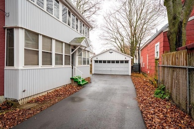 9 Willow St, Auburn, ME 04210 - photo 2