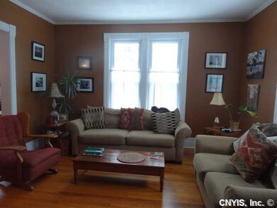 Living Room Another view~