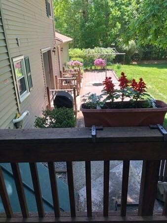 55 Manor Ln, Ludlow, MA 01056 - photo 4