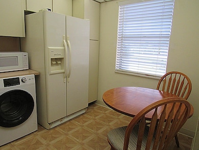 120 Lake Meryl Dr unit 2240, West Palm Beach, FL 33411 - photo 4