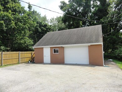 Detached Garage