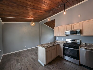 802 N Glenwood Ave, Griffith, IN 46319 - photo 4