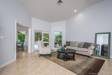 1044 Woodfall Ct, Weston, FL 33326 - photo 6