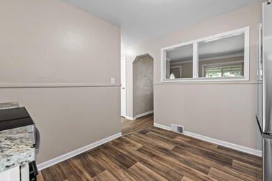 4705 Jackson St, Dearborn Heights, MI 48125 - photo 7