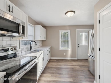 10-3315-Terrace-Ave-Windowstill