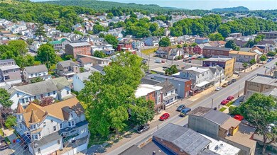 323 W Broad St, Tamaqua, PA 18252 - photo 5