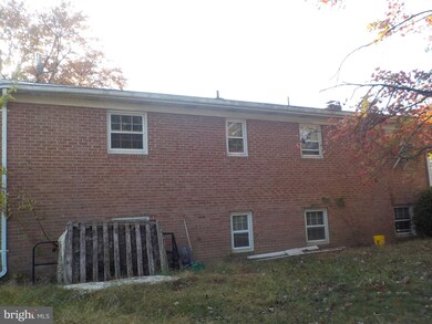 905 Karen Blvd, Capitol Heights, MD 20743 - photo 4