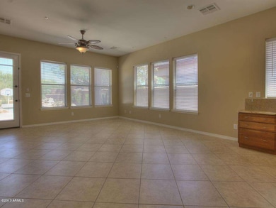 002_Family Room