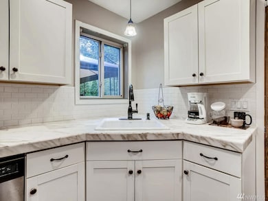 10713 10th Dr SE, Everett, WA 98208 - photo 6