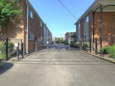 210 S Mclean Blvd, Memphis, TN 38104 - photo 2