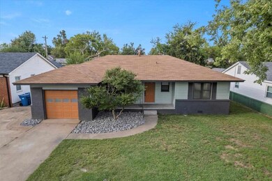 1110 E 6th St, Cushing, OK 74023 - photo 2