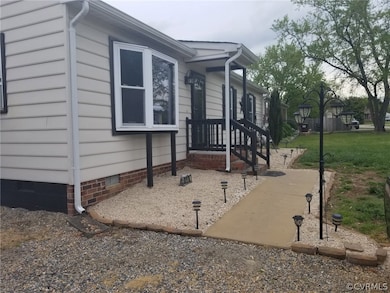 8918 Deerwater Rd, North Chesterfield, VA 23237 - photo 5