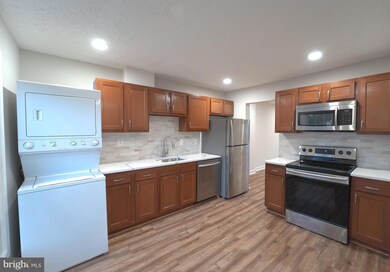 2135 N Anvil Ln, Temple Hills, MD 20748 - photo 2