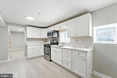 2100 Homewood Ave unit 1, Baltimore, MD 21218 - photo 5