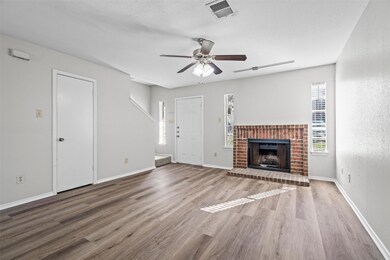 1823 River Crossing Cir unit C, Austin, TX 78741 - photo 6