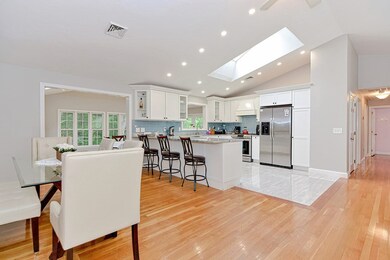 14 Crestlan Dr, Worcester, MA 01604 - photo 5