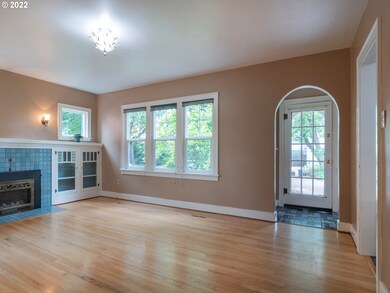 1346 W Broadway, Eugene, OR 97402 - photo 5