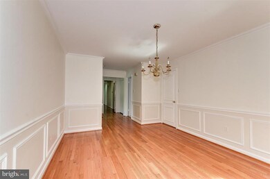 7012 Duncraig Ct, McLean, VA 22101 - photo 6