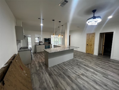 208 Cliffdale Ave, Dallas, TX 75211 - photo 7