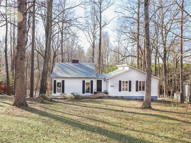 2501 Shelia Dr, Greensboro, NC 27406 - photo 2