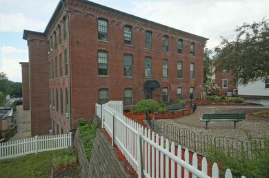 Emerson Mills unit 104, Pembroke, NH 03275 - photo 5