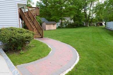 206 Tanglewood Ct, Middletown, NJ 07748 - photo 4