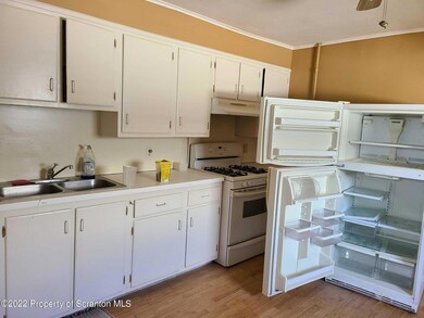 1436 W 1438 Locust St, Scranton, PA 18504 - photo 3