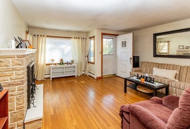 228 W Main St, Dudley, MA 01571 - photo 5