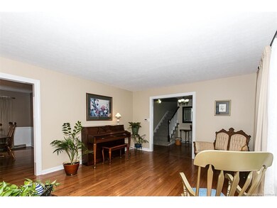 2014 Beckin Dr, Floyds Knobs, IN 47119 - photo 7