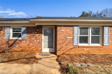 101 Kingstree Rd, King, NC 27021 - photo 6