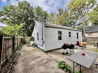 2510 SE Virginia Ave, Topeka, KS 66605 - photo 3