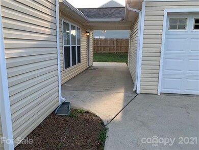 112 Kingsgate Ct, Statesville, NC 28625 - photo 6